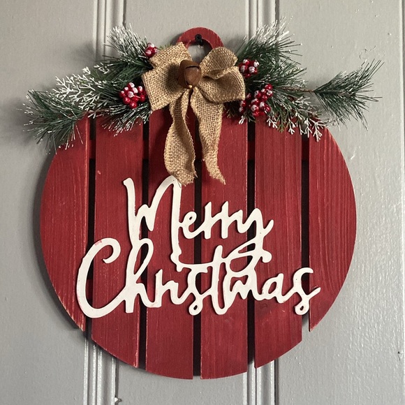 NWT- Red with White Merry Christmas Round Wooden Ornament Sign w/ Bell & Bow - Picture 1 of 17
